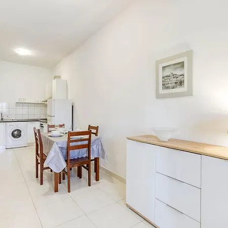 Apartment Vb8 - Beautiful Apt In